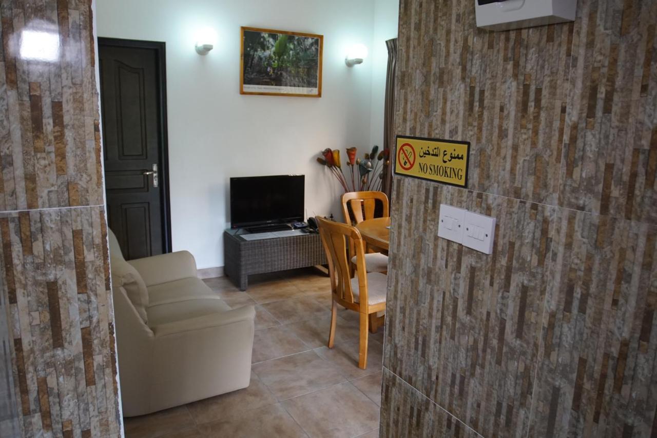 Zeph Self Catering Apartment Baie Lazare  Ngoại thất bức ảnh