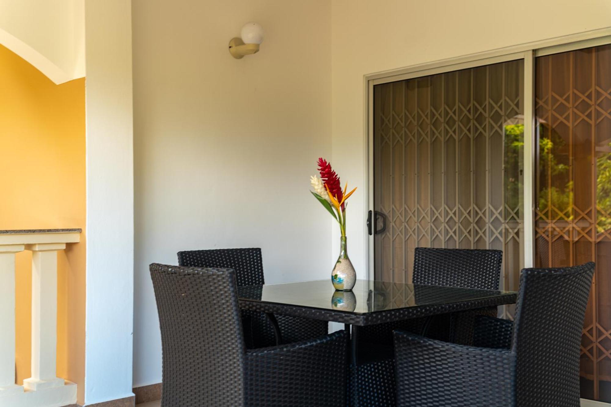 Zeph Self Catering Apartment Baie Lazare  Ngoại thất bức ảnh